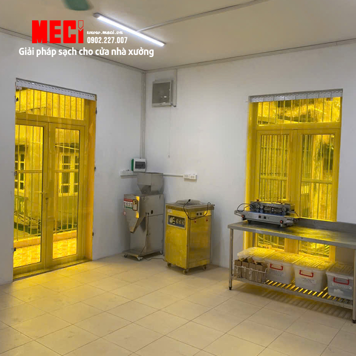 Rèm nhựa pvc ngăn côn trùng