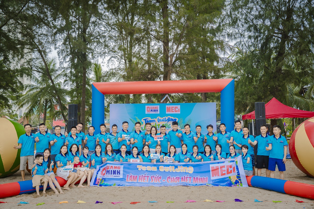 Công nhân viên MECI và đối tác trong chuyến nghỉ mát 2025