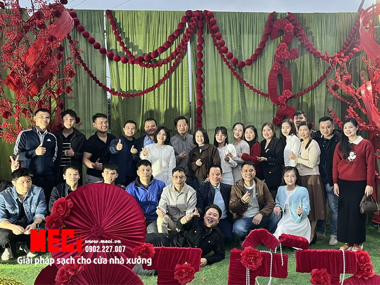 Tập thể nhân viên MECI